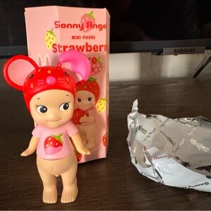 Sonny Angel Strawberry Mouse